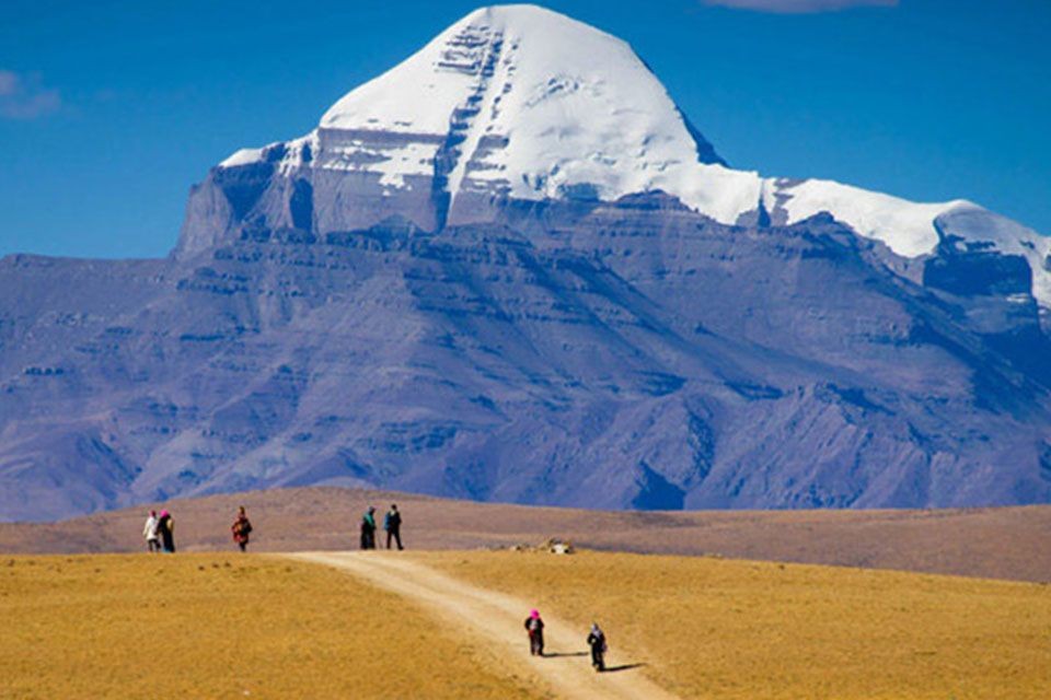 Mount Kailash and Manasarovar Lake Tour
